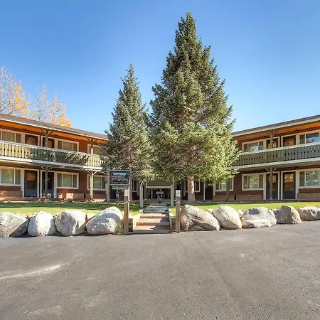 Breckenridge Park Meadows Apartment